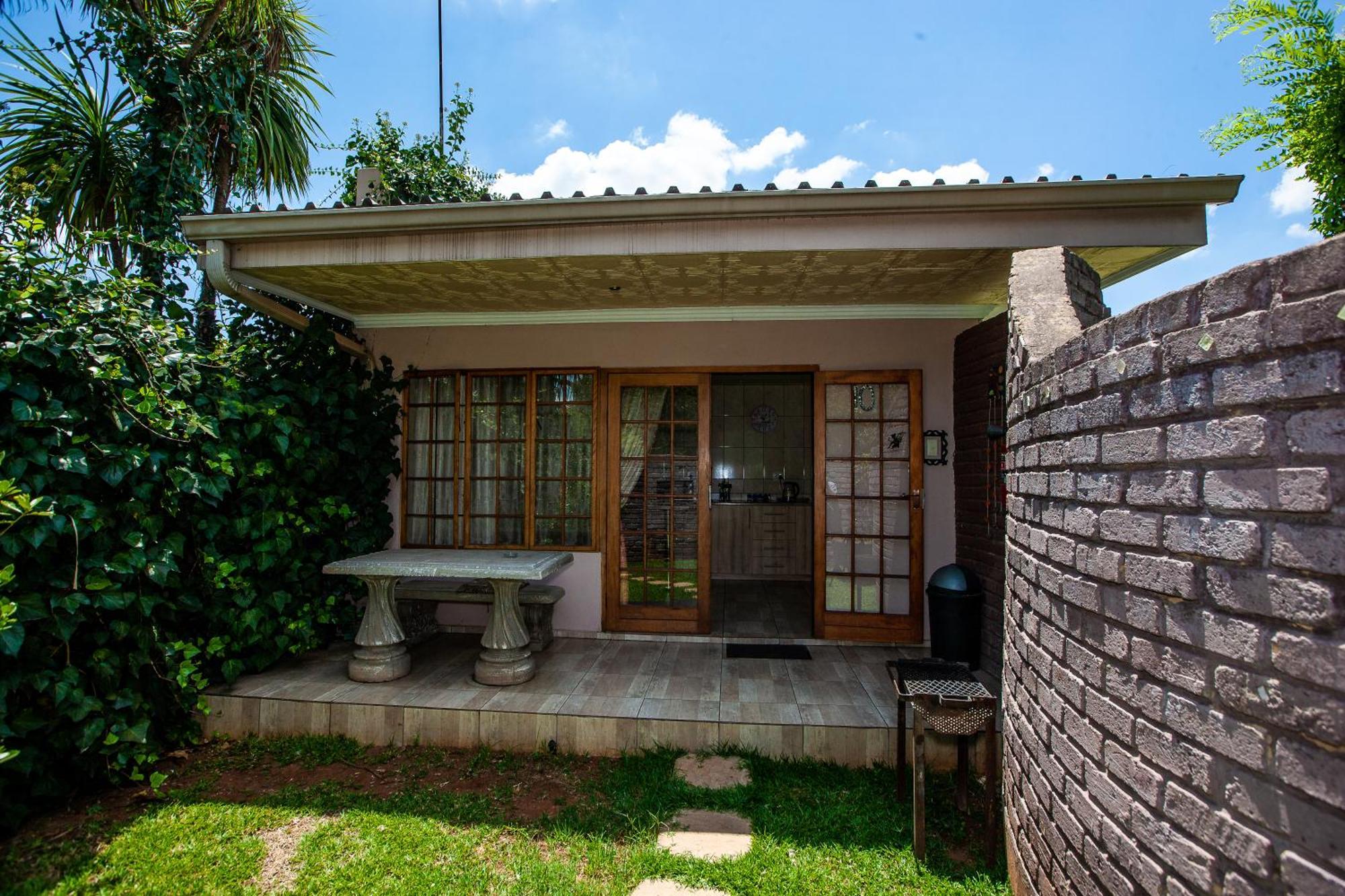 Invite Guest House - Self Catering Accommodation In Vanderbijlpark Buitenkant foto