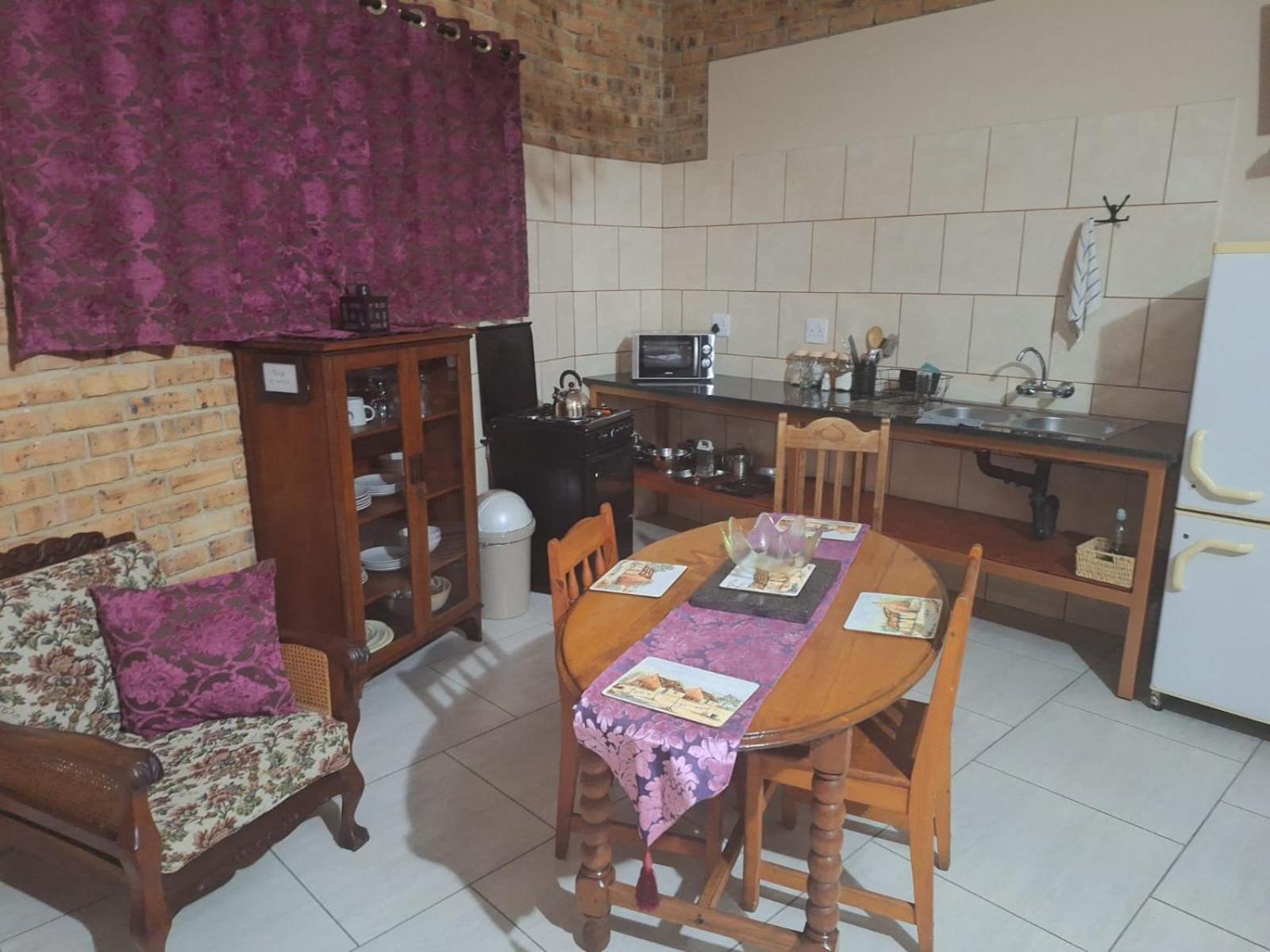 Invite Guest House - Self Catering Accommodation In Vanderbijlpark Buitenkant foto